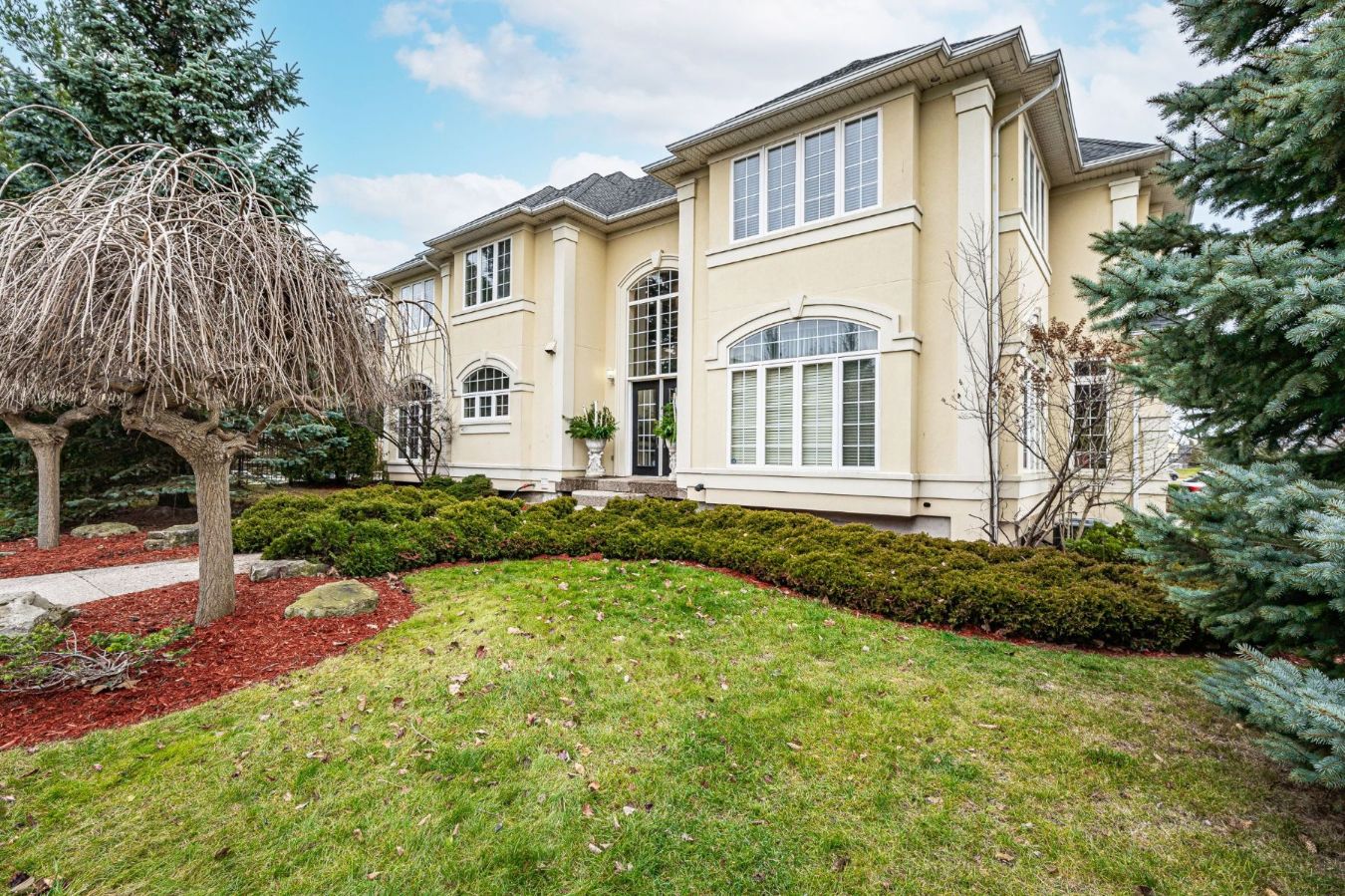 14 Thoroughbred Boulevard, Ancaster The O'Reilly Group Hamilton and